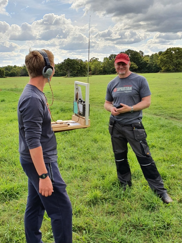 600x800 pixels (238K)